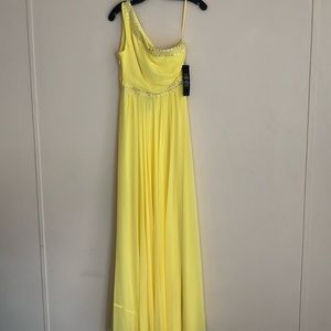NWT BCBG Daniele One Shoulder Evening Gown 👗👠👑
